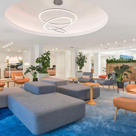 Отель Hilton Irvine/Orange County Airport Экстерьер фото